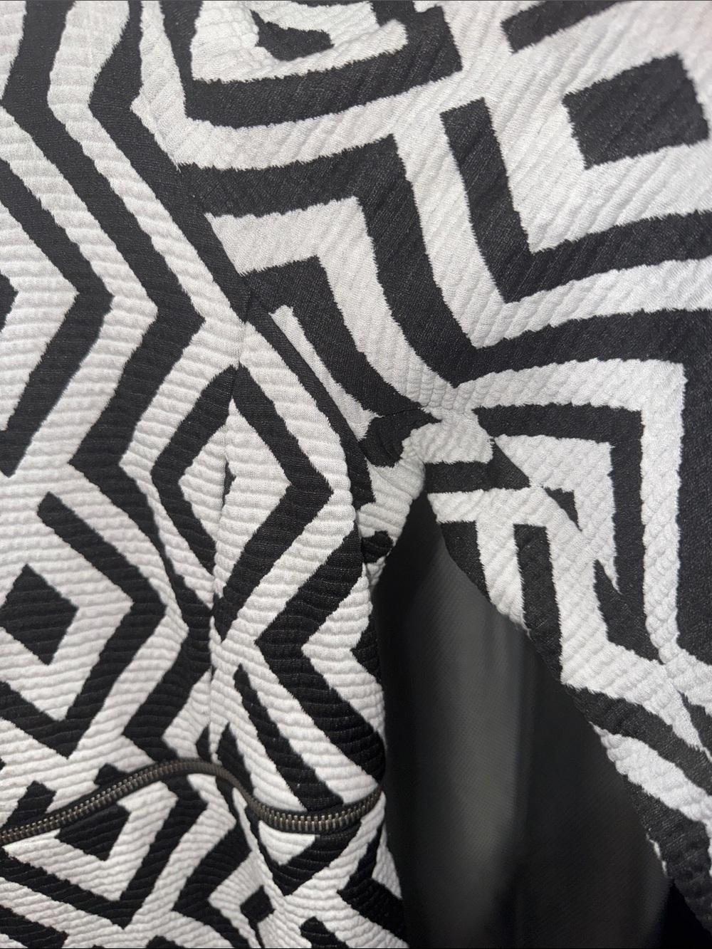 Chico’s - Black & White Geometric Textured Jacket – Size 2 (Large) - Picture 10 of 16